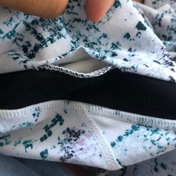 Athleta Leggings with pattern - Picture 4 of 4